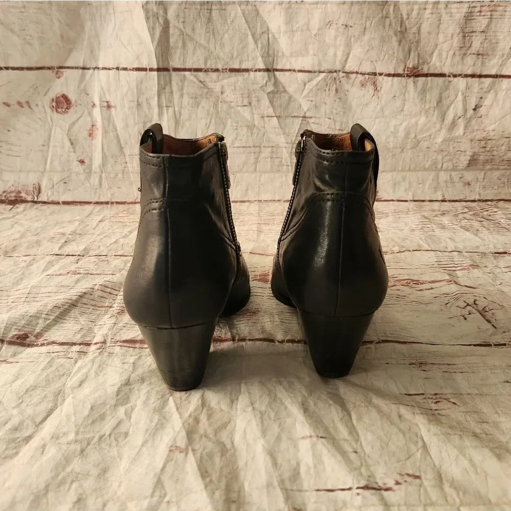 Frye Reina Leather Western Ankle Bootie Size 9.5